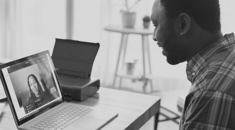 How to Attract Freelance Clients Online